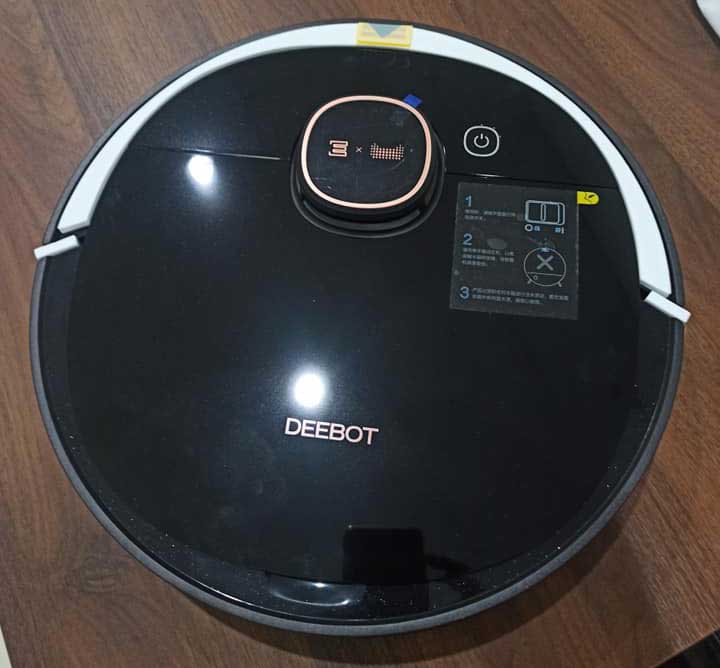 Thiết kế bên ngoài robot hut bui.